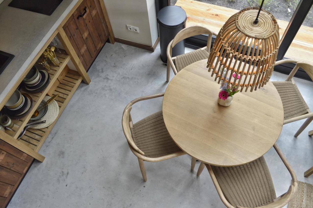 Van Heeckeren Apartments & Suites Buren บูเริน ภายนอก รูปภาพ