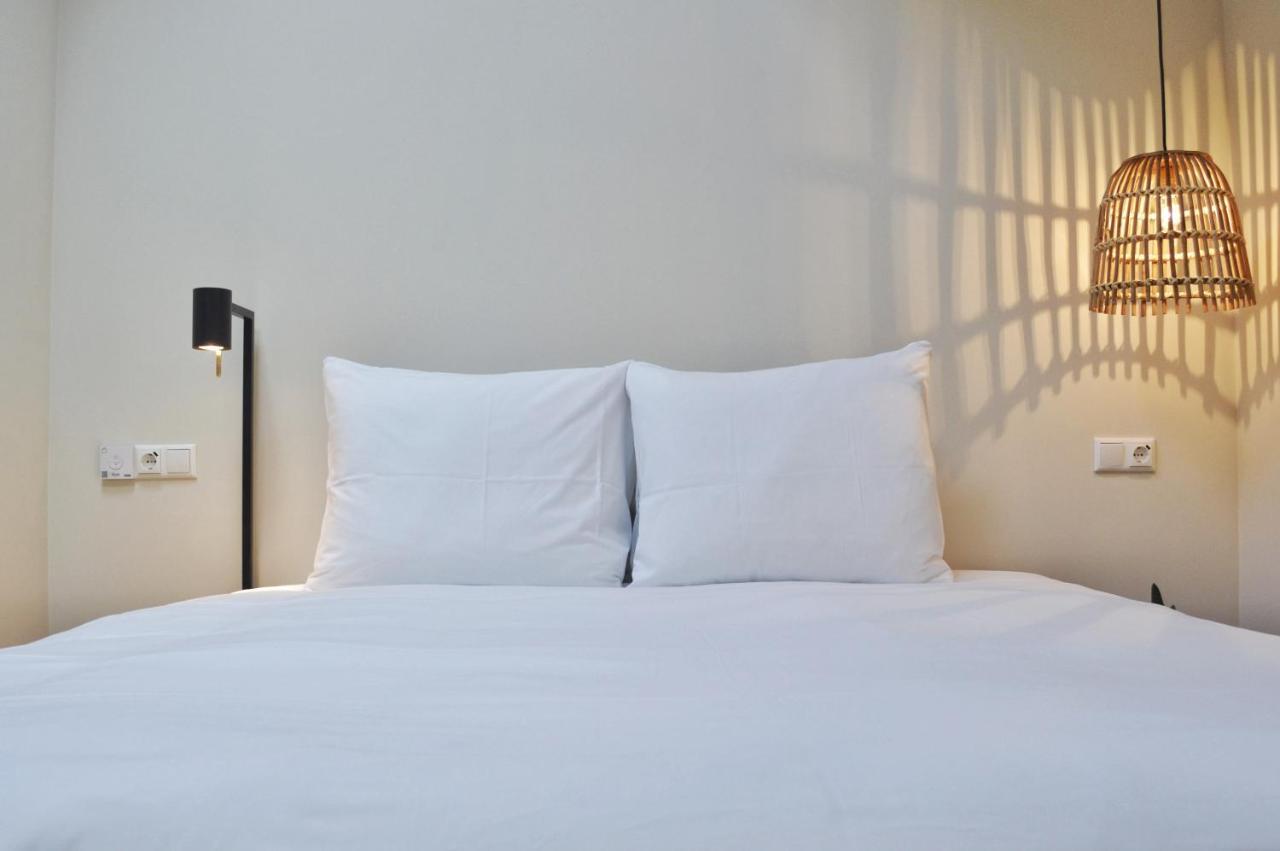 Van Heeckeren Apartments & Suites Buren บูเริน ภายนอก รูปภาพ